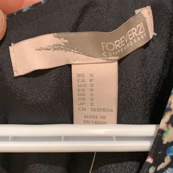 NWT. Forever 21 dress - Picture 5 of 6